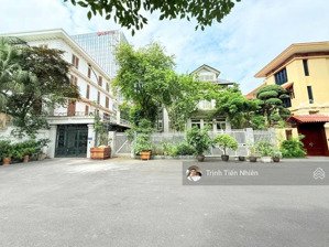 cần bán biệt thự vườn đào cạnh lotte tây hồ cực vip 290m2 giá rẻ nhất khu vực