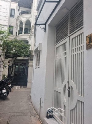 một siêu phẩm gia đình - ngay trung tâm bồ đề - sau đa khoa tâm anh - vài bước ra phố nguyễn văn cừ