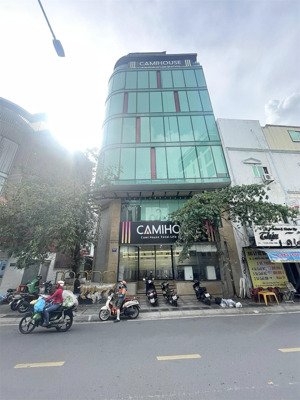 cho thuê nhà nguyên căn 2 mặt tiền 9 x 13m, rạch bùng binh, q3 giáp q10