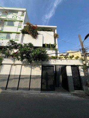 bán biệt thự lê văn quới - 200m2 - ngang 9m - mặt tiền khủng