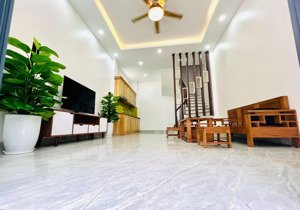 nhà đẹp khu thái thịnh - đống đa - 5 tầng dân xây - lô góc, full nt - 15m ra ôtô - nhỉnh 9 tỷ