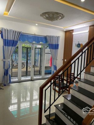 bán gấp nhà kiệt xe tải 99 thái thị bôi giá tốt