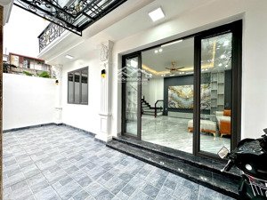 nhà mới 4 tầng - mới - mặt tiền 8m sân cổng riêng 70m2 giảm tốt chỉ còn 4 tỷ 980