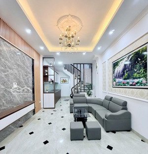 bán căn nhà 5 tầng full nội thất đẹp, 30m2, cạnh kđt đô nghĩa, 5 tỷ