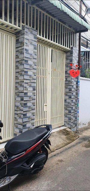 bán nhà cấp 4, hẻm xe hơi 7 mét, cách đường truơng công định khoảng 80, gần ngã năm