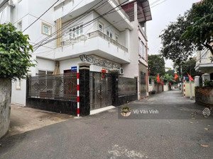 bán đất tặng biệt thự 3 tầng lô góc, ô tô tránh, gần aeon mall, 110m2, mặt tiền 6m, giá 17 tỷ.