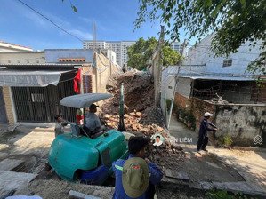 đất 3 mặt tiền đường song hào - phước hải
- diện tích : 56.5m2 ( ngang gần 4.2m ).
- khu vực xây dự