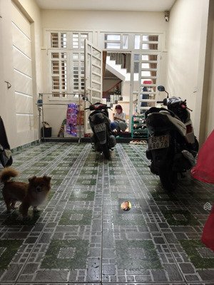 nhà có sân đậu xe hơi, dt 65m2, 3 tầng, đường số 8 hiệp bình phước, ngay phở quỳnh trâm ql 13 hbp