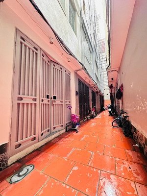 bán nhanh nhà 5 tầng full đồ phố trần thái tông - 35m2 mặt tiền 4m - ngõ rộng.