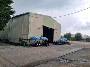 còn 2 xưởng trống cần cho thuê 700m2 - 1.000m2 gần ngã tư thủ đức