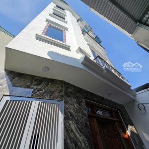 em chính chủ bán nhà mới xây gần trường thcs di trạch hoài đức dt 46m, 6,3 tỷ( có thương lượng nhẹ)