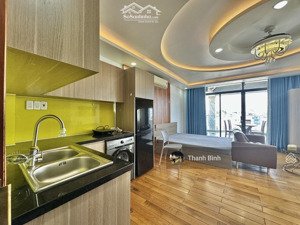 penthouse 50m2 ngay hồng hà - sát sân bay , có ban công lớn , tiện đi trung tâm , q1 , q3