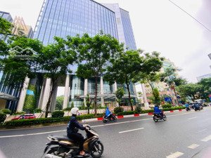 siêu phẩm phố láng hạ lô góc, 8 tầng 105m2, sát mặt phố ô tô tránh nhỉnh 50 tỷ siêu vip