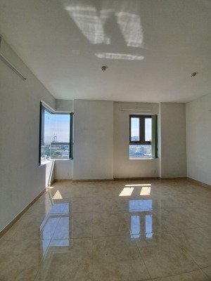 bán gấp căn hộ luxcity, 2,1 tỷ, 45 m2, 1pn + 1wc tại huỳnh tấn phát, q7, tp. hcm