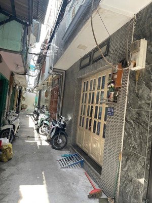 bán nhà 3 tầng - 3pn - khu dân cư hiện hữu - gần chợ - trường học - quận 7