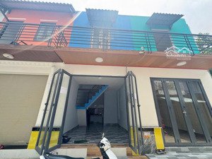 bán nhà hẻm xe hơi - bancong thoáng mát - cách chợ chỉ 200m - sát bên q7