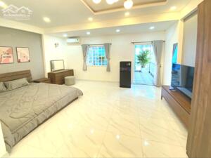 Căn Hộ Ban Công Siêu Rộng Quận 10 Gần Cư Xá Đô Thành, Đại Học Văn Hiến