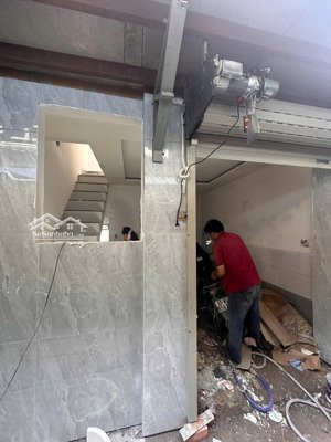 bán 3 căn liền - 3 tầng ngay trong chợ tân quy - quận 7 - thuận tiện kinh doanh buôn bán tự do