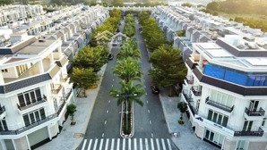 bán nhà khu thương mại dịch vụ phú mỹ dt: 6x17 nhà 1 trệt 2 lầu 1 sân thượng bao đẹp có sổ riêng