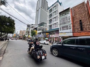 nhà mặt tiền khu phố tây nguyễn thiện thuật nha trang ngang 9m gần biển