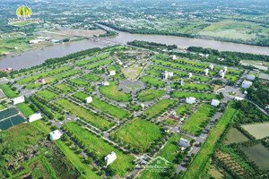 cần bán gấp nền d7.3x view công viên giá 2.4 tỷ/80m2, sổ sẵn công chứng ngay, nền sạch