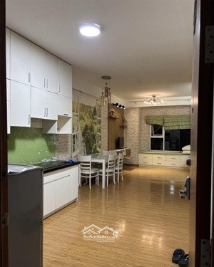 cho thuê căn hộ flora anh đào 1pn+1. full nội thất, giá 7tr, nhà trống