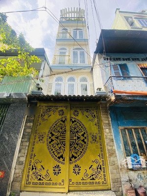 nhà nguyễn tri phương quận 10 5 tầng 4 pn hẻm rộng thoáng gần mặt tiền chỉ nhỉnh 7 tỷ