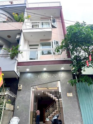 cô an bán nhà hoàng dư khương-p12-q10, gần bảo tàng y học cổ truyền. 3tỷ760/65m2 đang cho thuê 24tr