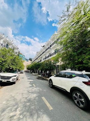 cho thuê phòng hà huy giáp ngay sau bến xe ngã tư ga dt 35m2 phòng trệt có cửa sổ rất thông thoáng