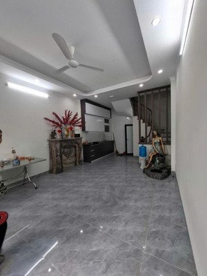 bán nhà đại cát, 34m2x4t, căn góc, ô tô đỗ cổng, giá 5.4 tỷ