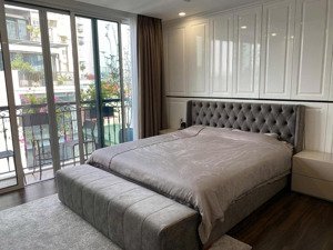 cho thuê ch cao cấp skyline 36 hoàng cầu, 90m2, 2 pn gần full nội thất giá 21 triệu. lh: 