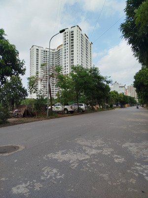 bán đất tứ hiệp , thanh trì phân lô, ô tô chạy vùng quanh dt 66m giá 16,7 tỷ