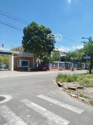 bán đất tứ hiệp , thanh trì phân lô, ô tô chạy vùng quanh dt 67m giá 17 tỷ