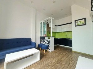 nhà 3,5 tầng quân trấn, hùng vương _ cách biển trần phú: 190m giá: 3,850 tỷ.