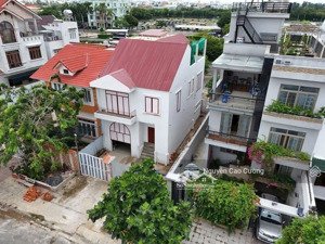 biệt thự 10x20m đúc 3 lầu mặt tiền đường 25m trục chính kdc phú nhuận, lê thị riêng, thới an, q12