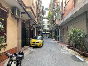 nhà sát hồ hoàng cầu ở mai anh tuấn thái hà nguyễn phúc lai ô tô tránh vỉa hè 52m2 mt 5.2m 15,9 tỷ
