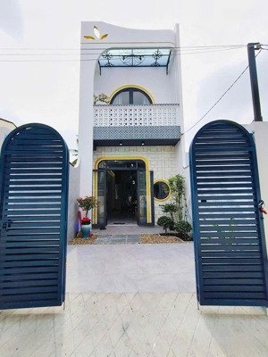 độc nhất vô nhị - nhà đẹp full nội thất hxh đường phạm thanh, mỹ tho. dt: 4x23,5. giá 2,98 tỷ tl