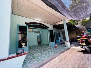 chủ bán nhà dt lớn 119.5 m hẻm trần thị xanh,gần trung tâm y tế dĩ an tiện đi thánh phố hồ chí minh