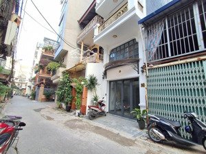 bán nhanh căn 5 tầng thang máy tây mỗ, dt 70m2 giá hơn 9 tỷ, lô góc, gara lx570, kd văn phòng cty
