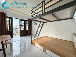 trống duplex ban công, tách bếp, 2 không gian ngủ 45m2, không giới hạn người và xe