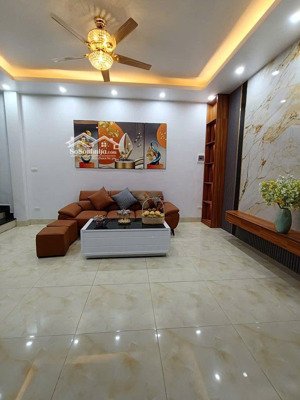 chính chủ cần bán gấp căn nhà phố bồ đề ô tô dt 31m2 nhà 5 tầng giá 7.5 tỷ