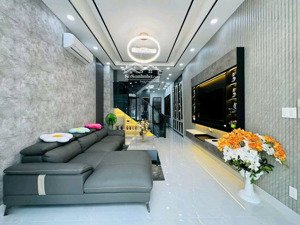 cần bán gấp nhà đẹp hẻm xe hơi full nội thất chỉ 7.45 tỷ