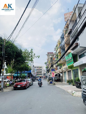 nhà 4 tầng ngay trung tâm thủ đức - hxh thông - ôtô đậu trong nhà - ngang 8 -giá chỉ nhỉnh 8 tỷ