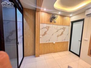 Bán nhà tập thể phố Bùi Xương Trạch nhỉnh 2 tỷ