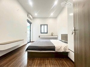 chính chủ bán nhà tây sơn, xây 5 tầng chắc chắn, 3 ngủ đầy đủ nội thất, 20m ra ôtô. lh 