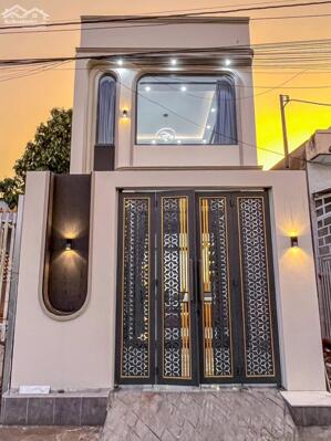 Nhà trệt lửng 3 phòng ngủ Full nội thất, gần trường Đại Học Y Dược Cần Thơ