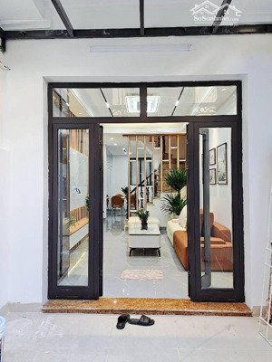 bán nhà đẹp keng kim giang ngõ ba gác tránh - cạnh ô tô - hàng xóm kđt nhiều tiện ích chỉ hơn 8 tỷ