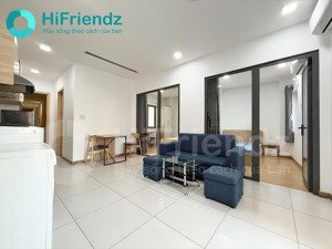 chính chủ cho thuê căn hộ 2pn 2wc siêu rộng bancol cửa sổ ngay ngã tư hàng xanh