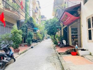 bán nhà riêng tại kim đồng,đường ô tô tránh nhau,kinh doanh sầm uất.giá cực chất.
