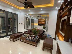 bán nhà thuỵ khuê, ngõ bagac tránh, thông tứ tung, 40m ra mặt phố, 40m*4t tặng full nội thất xịn